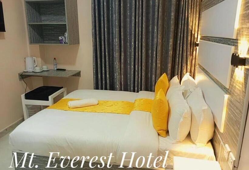 هتل Mt. Everest