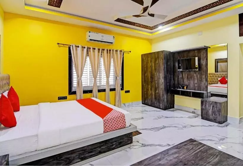 ホテル Oyo Flagship Sri Sai Palace