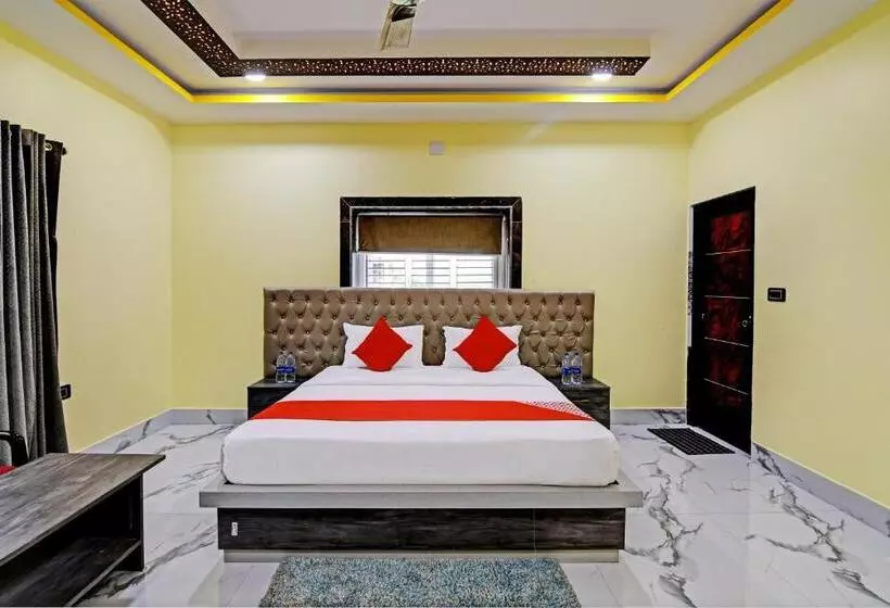ホテル Oyo Flagship Sri Sai Palace