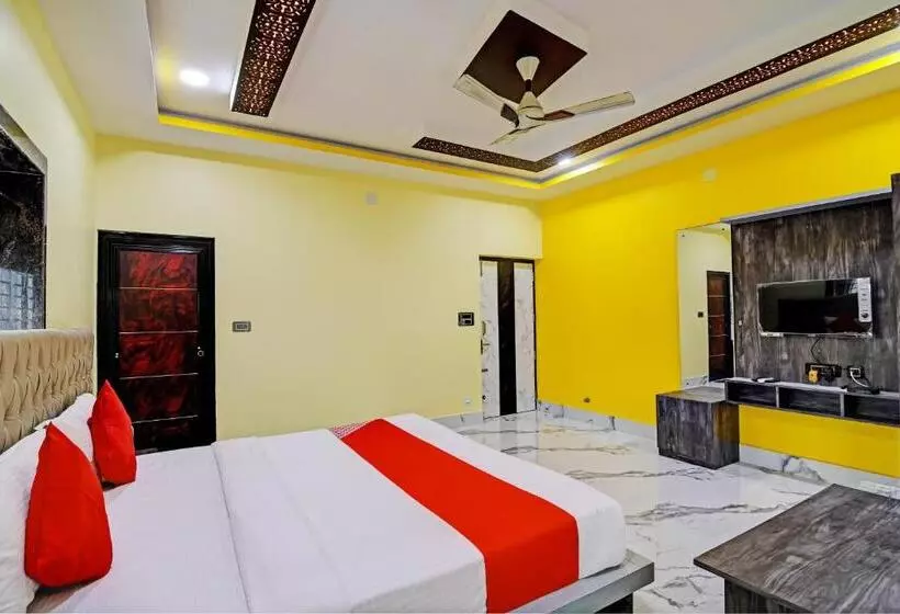 ホテル Oyo Flagship Sri Sai Palace