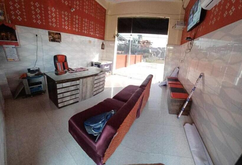 ホテル Oyo Shree Krishna Palace