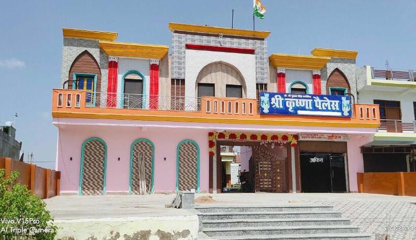 ホテル Oyo Shree Krishna Palace