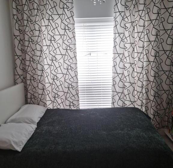 펜션 Large Room With Flat Tv Netflix