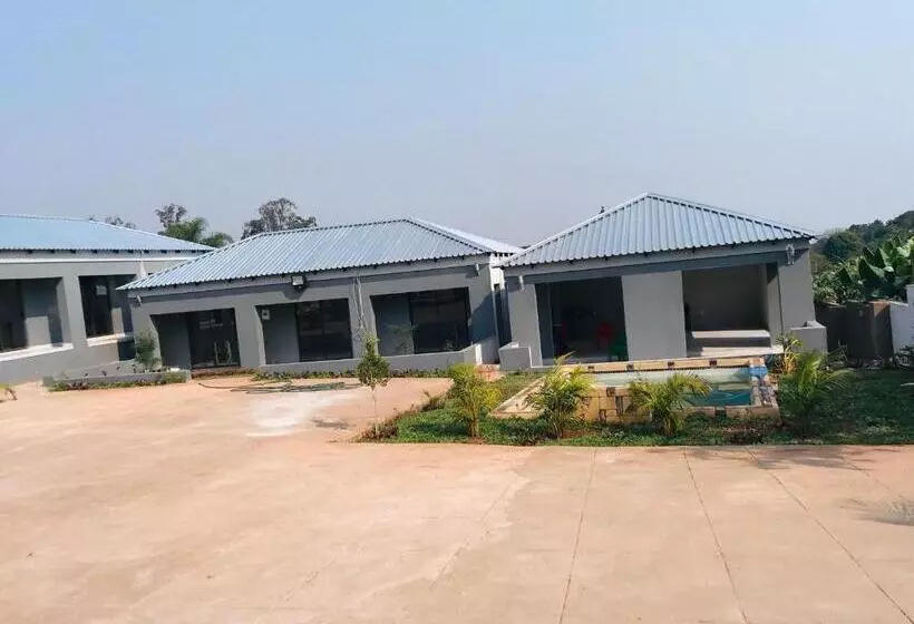 ペンション Lugogo Guesthouse