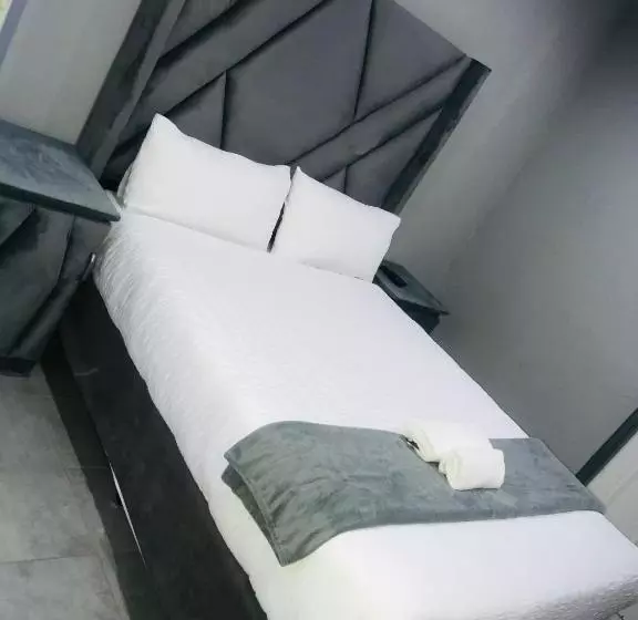 ペンション Lugogo Guesthouse