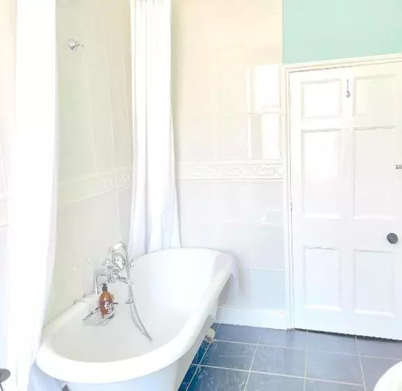 Majatalo Portland House