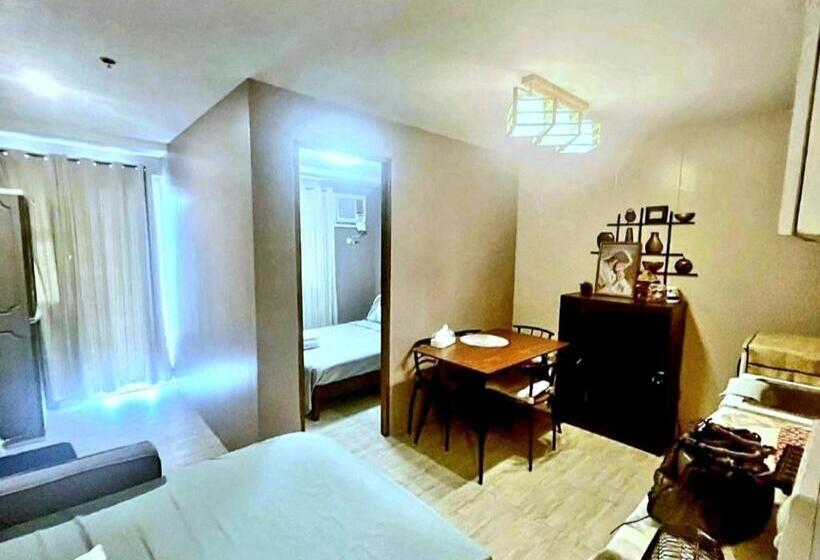 Hostel Amaia Steps Condominium Studio Across Ayala Mall Capitol Central
