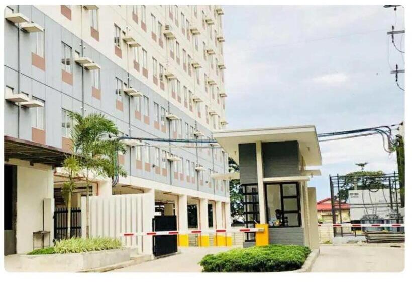 Hostel Amaia Steps Condominium Studio Across Ayala Mall Capitol Central