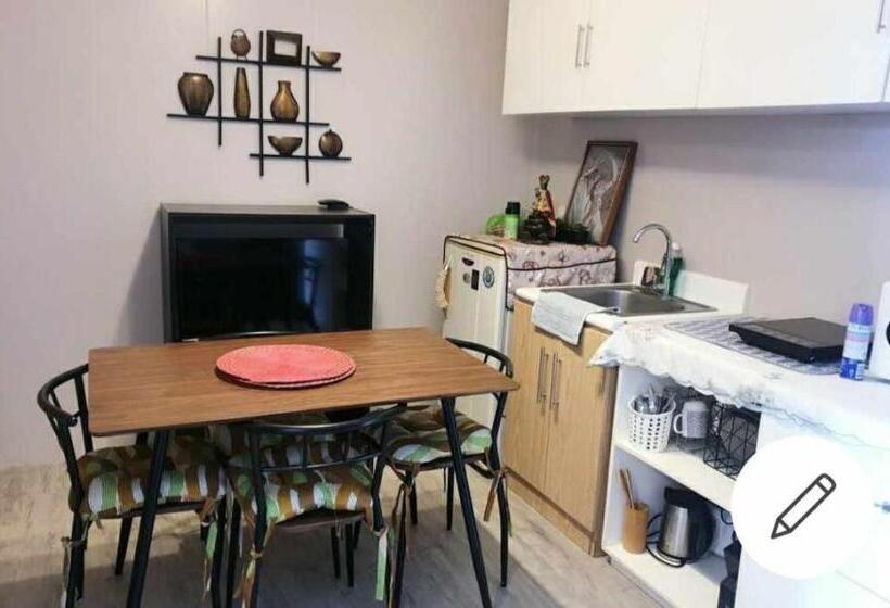 Hostel Amaia Steps Condominium Studio Across Ayala Mall Capitol Central