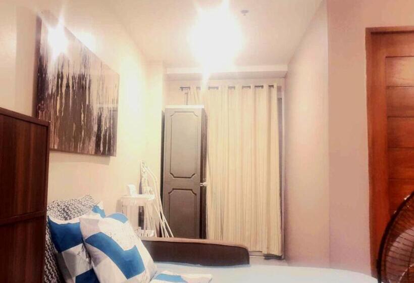 Hostel Amaia Steps Condominium Studio Across Ayala Mall Capitol Central