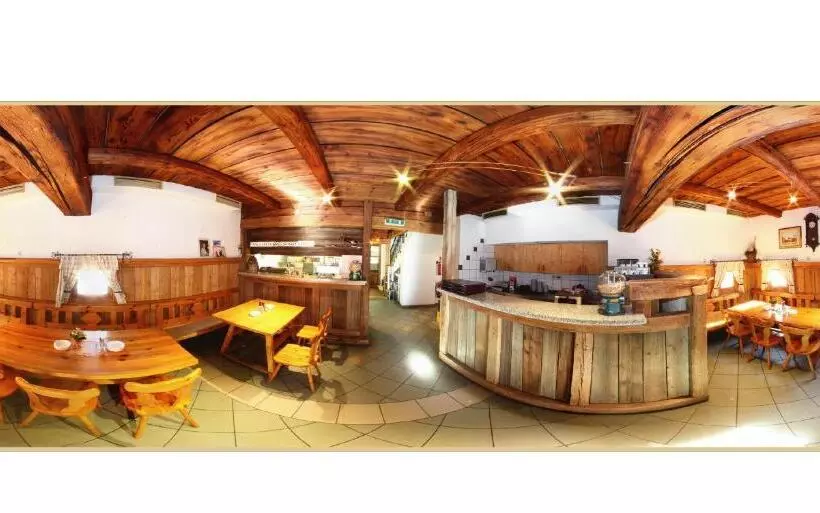 Retkeilymaja Gasthof & Buschenschank Windisch