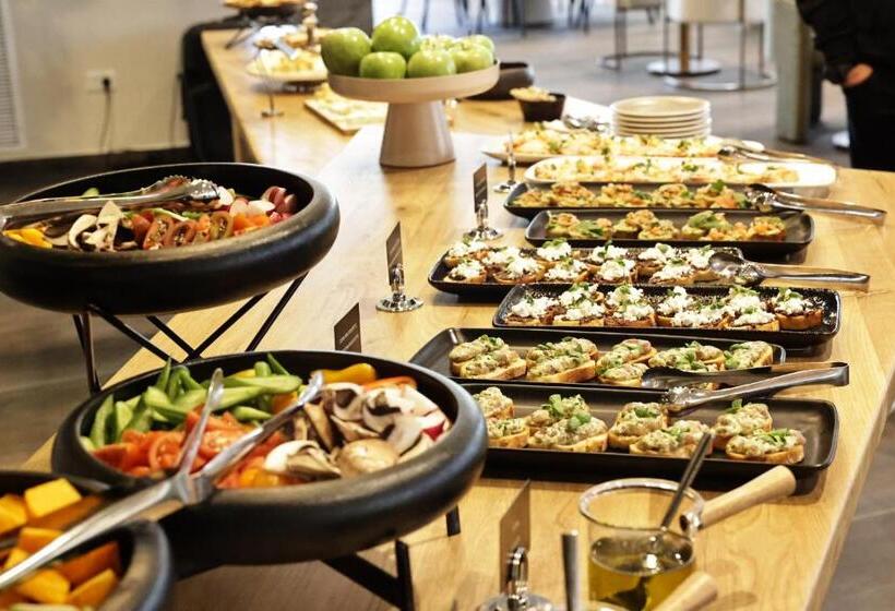 Almond Hotel   Adults Only