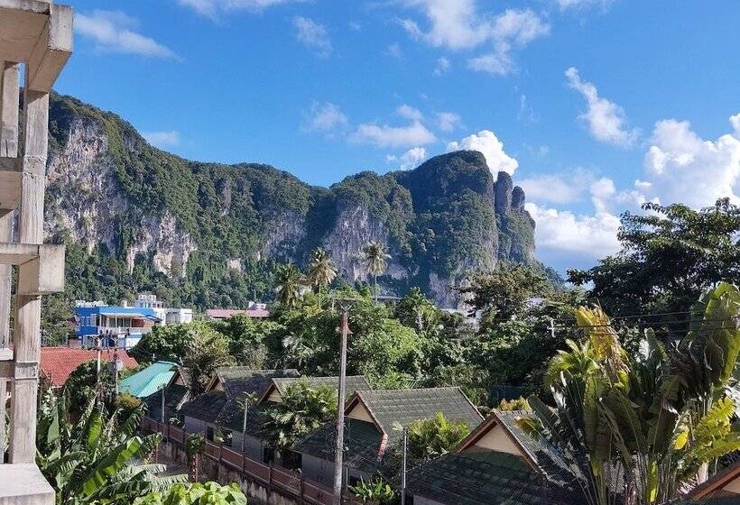 Alpha Hostel Cafe&bar