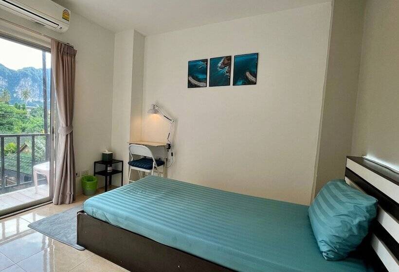 Alpha Hostel Cafe&bar