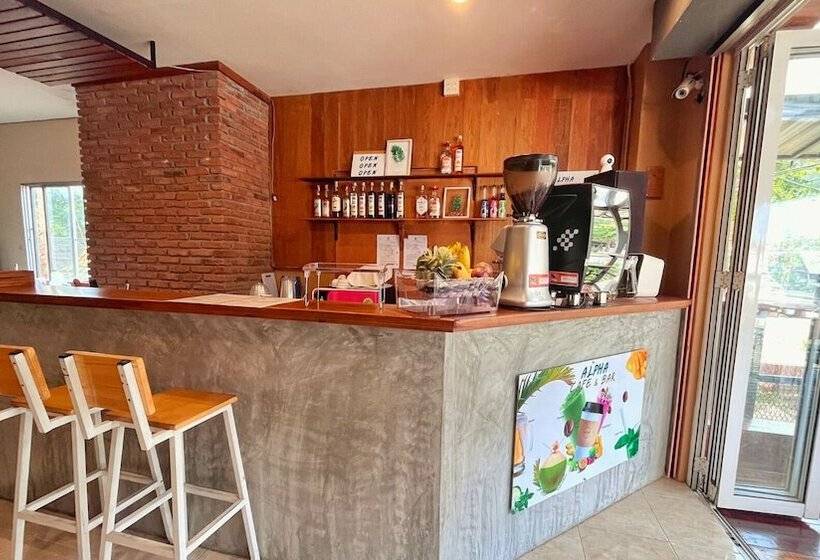 Alpha Hostel Cafe&bar