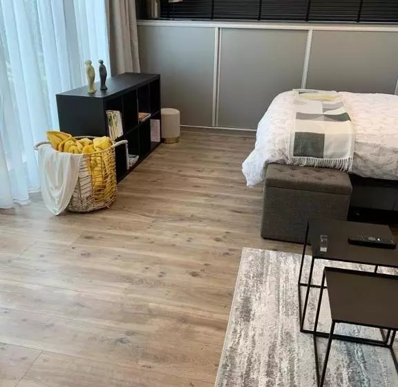 Aamiaismajoitus (B&B) Guestsuite The Nest