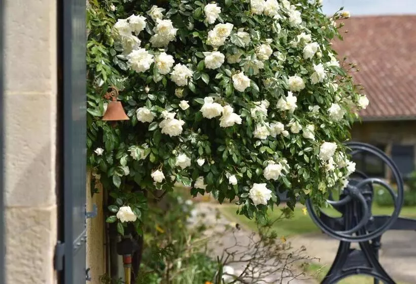 Aamiaismajoitus (B&B) Un Jardin Et Trois Maisons