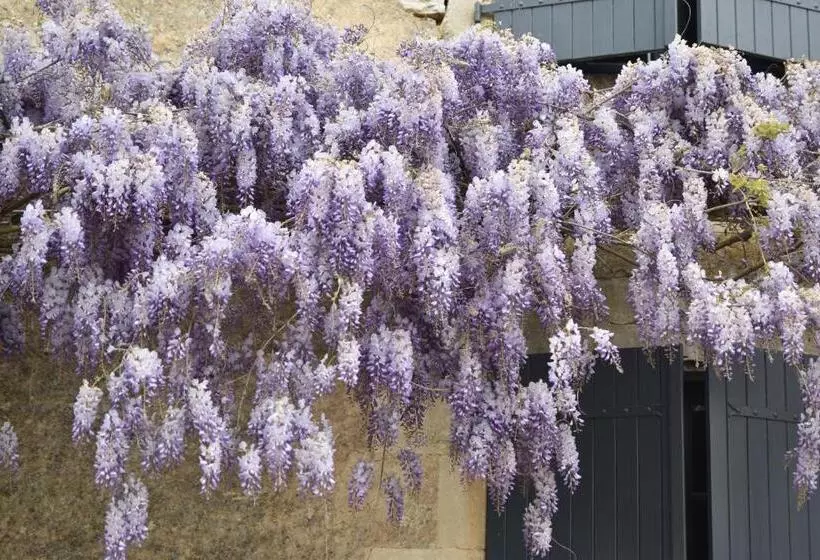 Aamiaismajoitus (B&B) Un Jardin Et Trois Maisons