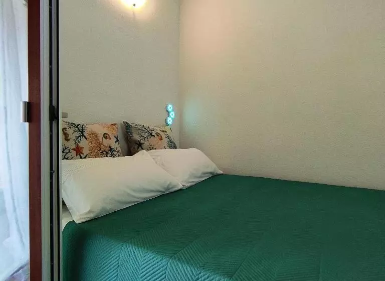 ベッドアンドブレックファースト Vista Mare Olbia