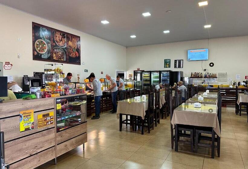 هتل E Restaurante Na Chácara