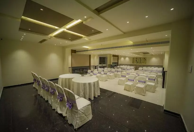 ホテル Kyriad Prestige Ilkal