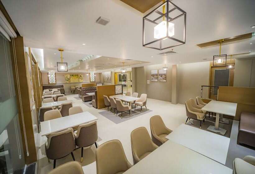 בית מלון כפרי Kyriad Prestige Ilkal