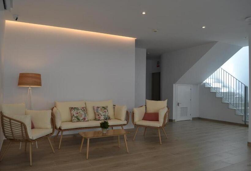 Отель Oasis Centro