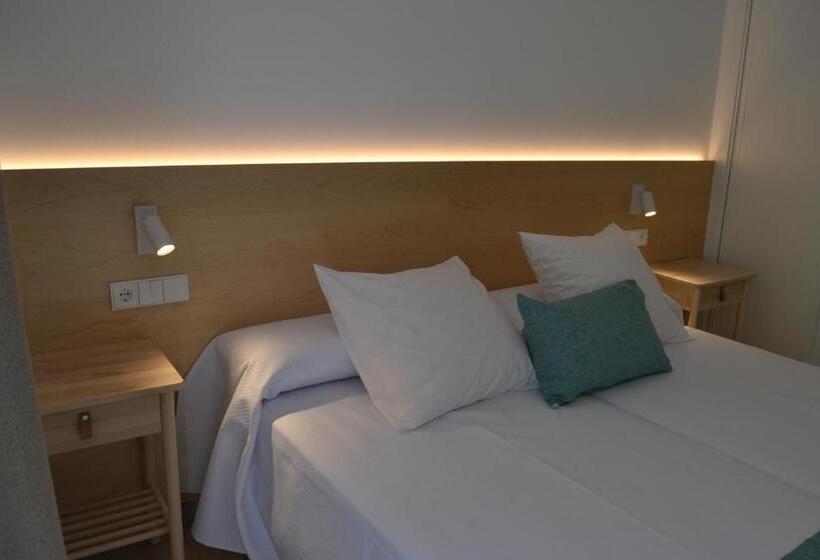 Отель Oasis Centro