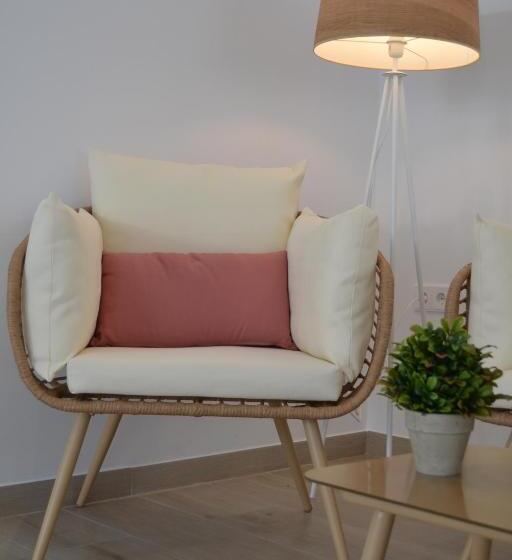 Отель Oasis Centro