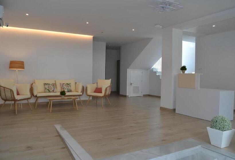 Отель Oasis Centro