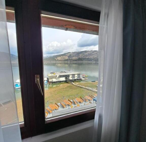 هتل Pescarus Port Bicaz