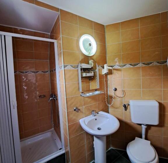 هتل Pescarus Port Bicaz