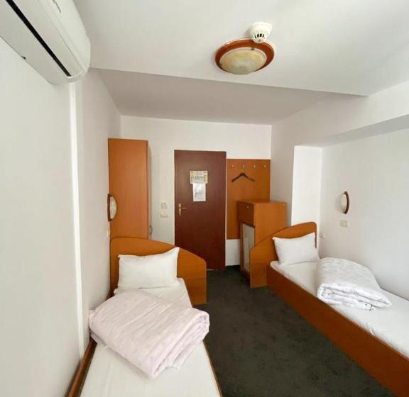 هتل Pescarus Port Bicaz