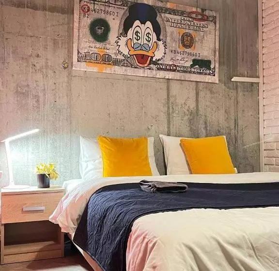 Moonlight Hostel