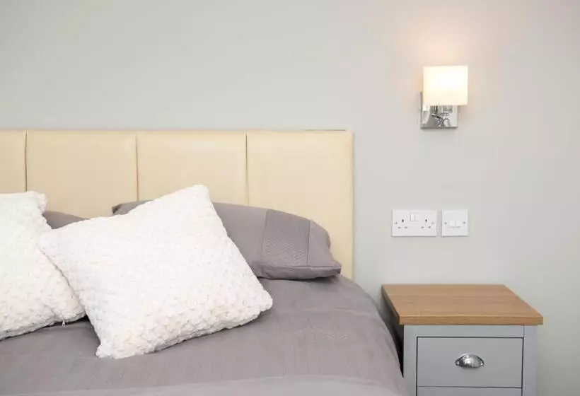 ペンション Cara Lodge, Comfortable Self Check In En Suite Guest Rooms