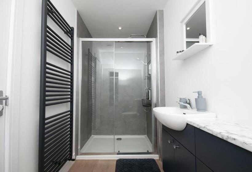 بنسيون Cara Lodge, Comfortable Self Check In En Suite Guest Rooms