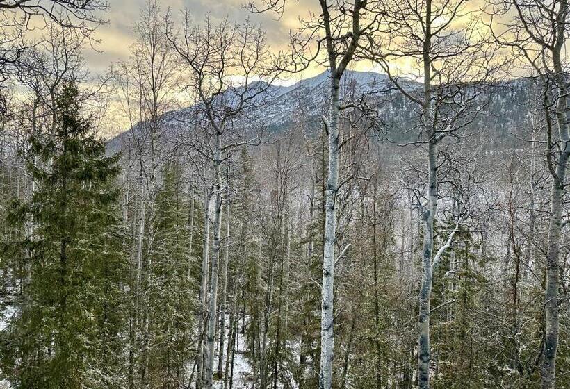 Panzió Guest Suite With Hot Tub Edge Of The Wild