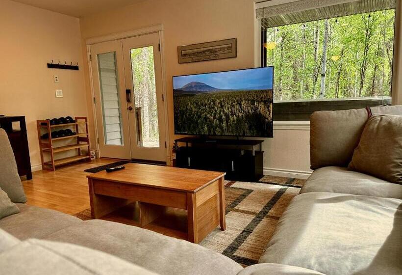 Panzió Guest Suite With Hot Tub Edge Of The Wild