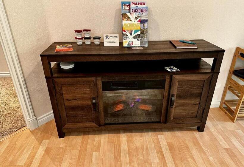 Panzió Guest Suite With Hot Tub Edge Of The Wild