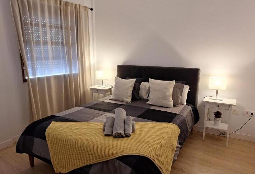 Пансион Habitacion Con Baño Privado En Un Piso Con Familia