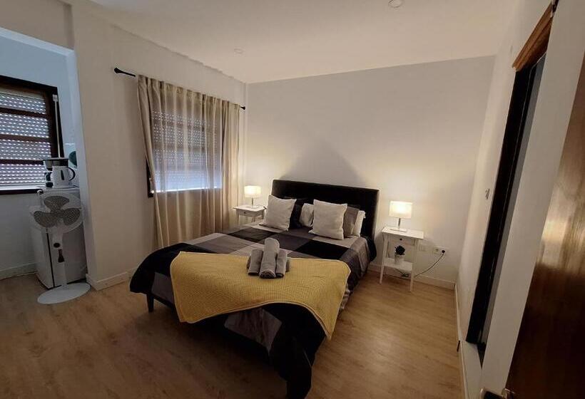 Пансион Habitacion Con Baño Privado En Un Piso Con Familia