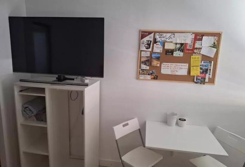 Majatalo Habitacion Con Baño Privado En Un Piso Con Familia