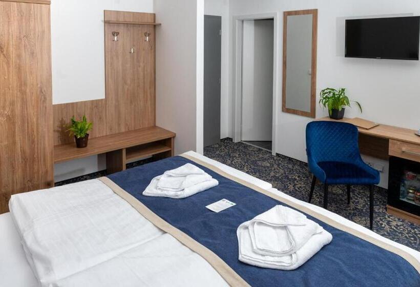 Пансион Penzion Golf Luby