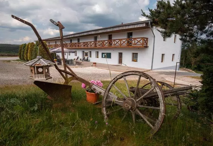 Majatalo Penzion Golf Luby