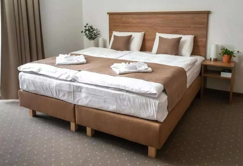 Majatalo Penzion Golf Luby