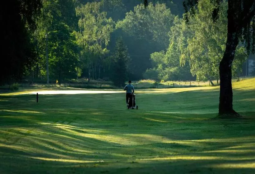 Majatalo Penzion Golf Luby