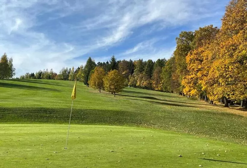 Majatalo Penzion Golf Luby