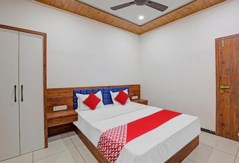 Pop 81014 Hotel Royal Raj