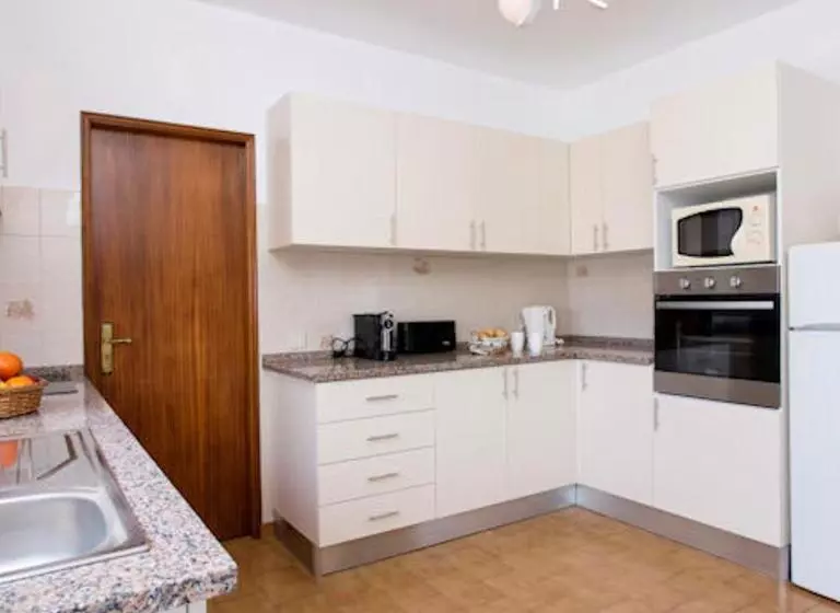 ユースホステル Casa Silver, Gale   Sleeps 9 Close To Amenities And Beach!