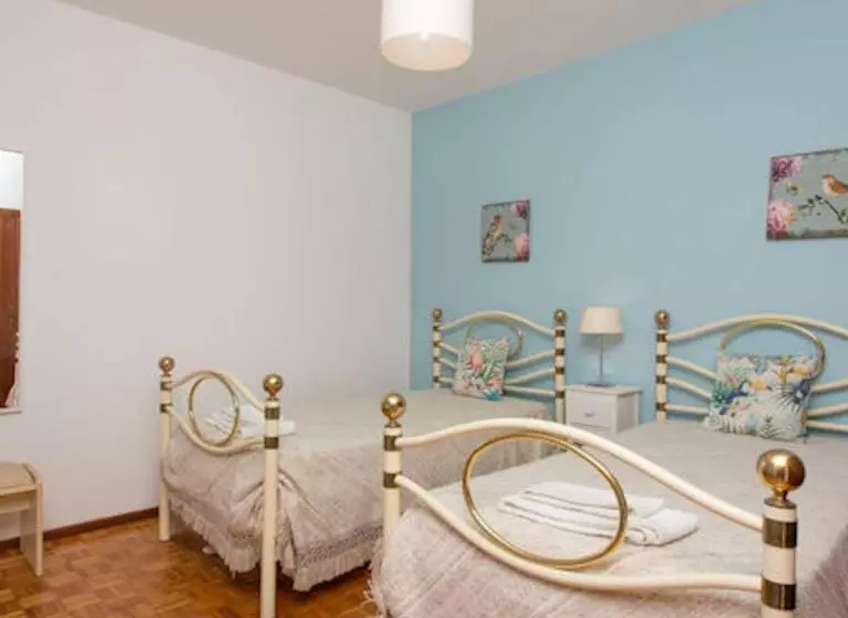 ユースホステル Casa Silver, Gale   Sleeps 9 Close To Amenities And Beach!